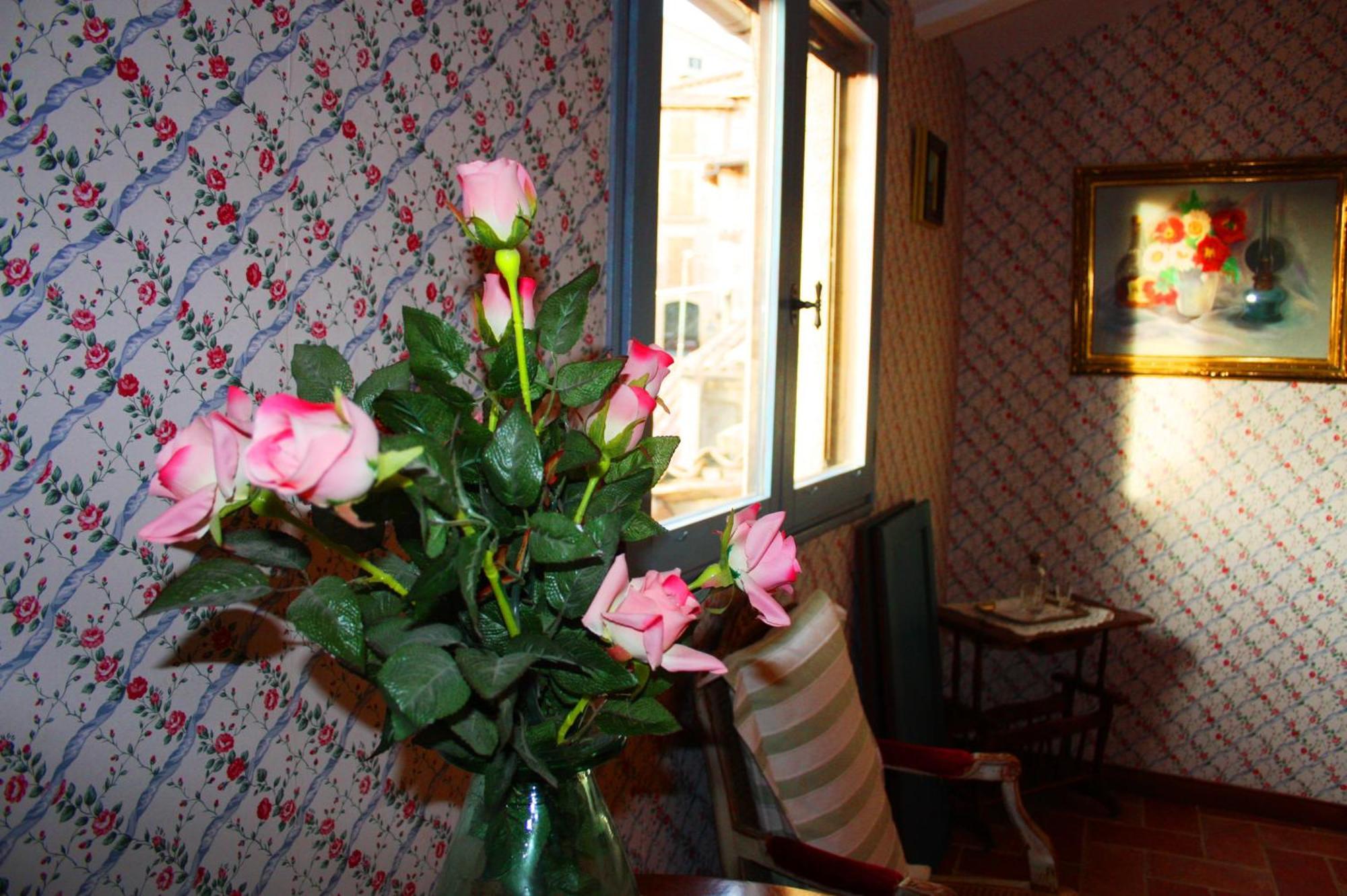 La Casa De Sebastian Guest House วาลเดร์โรเบรส ห้อง รูปภาพ