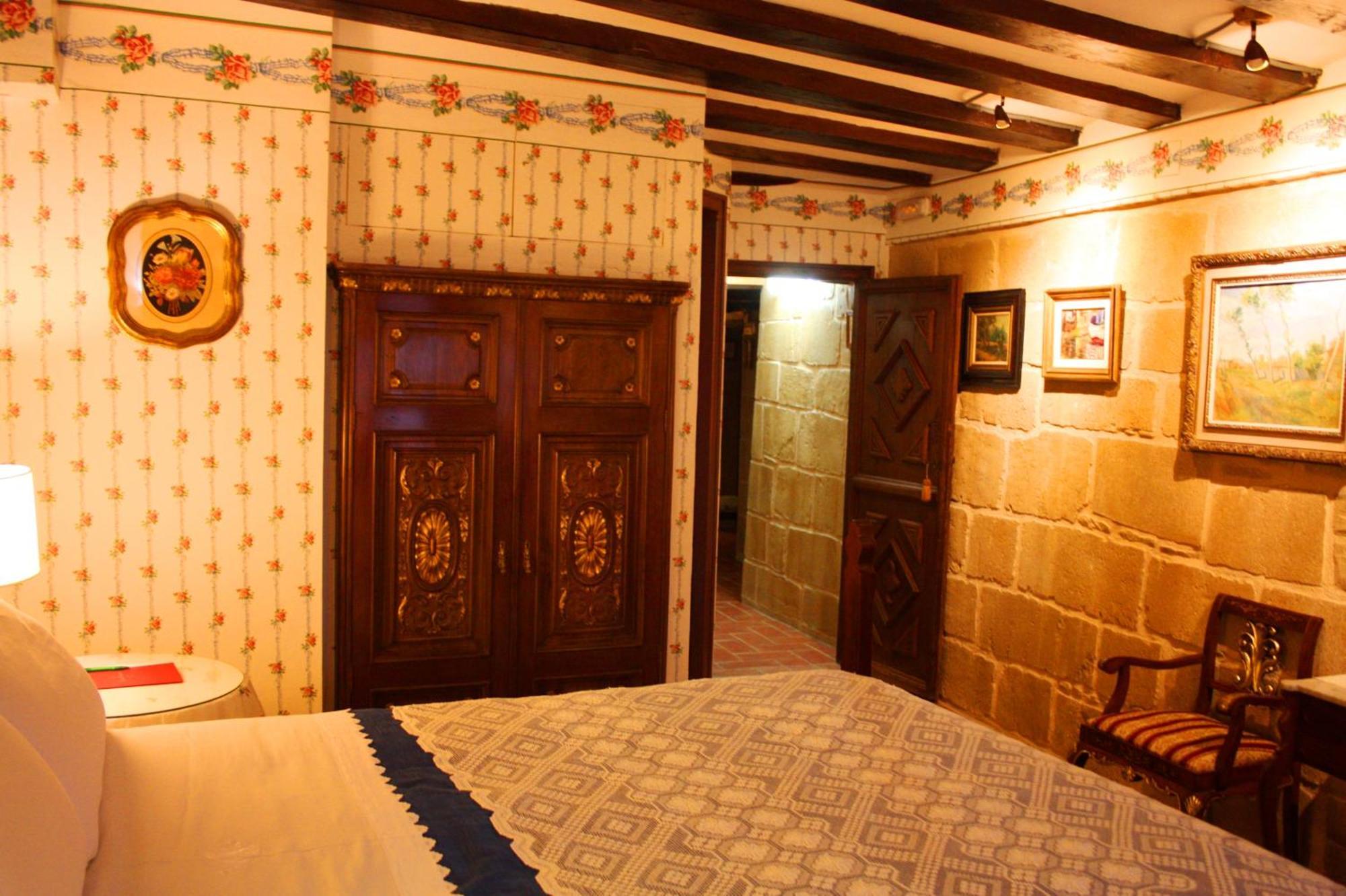 La Casa De Sebastian Guest House วาลเดร์โรเบรส ห้อง รูปภาพ