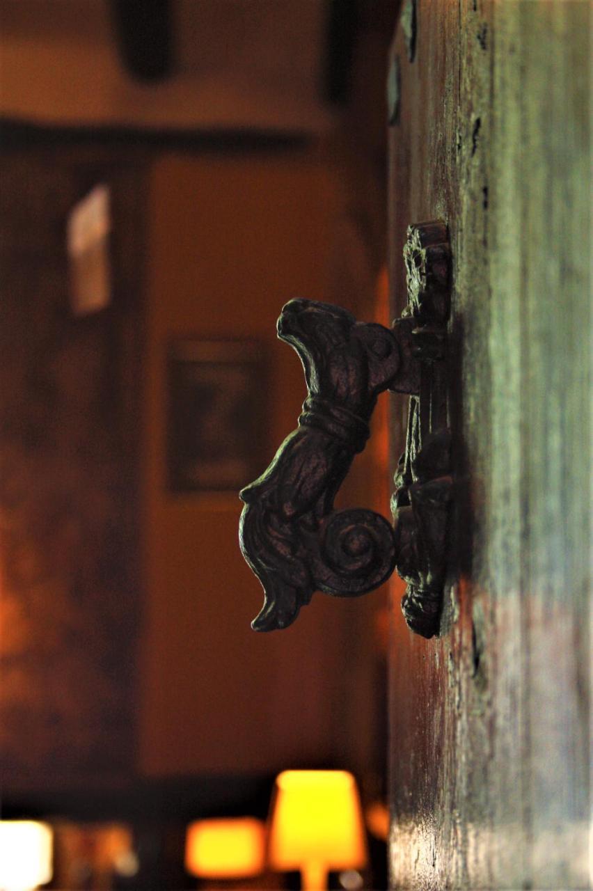La Casa De Sebastian Guest House วาลเดร์โรเบรส ภายนอก รูปภาพ