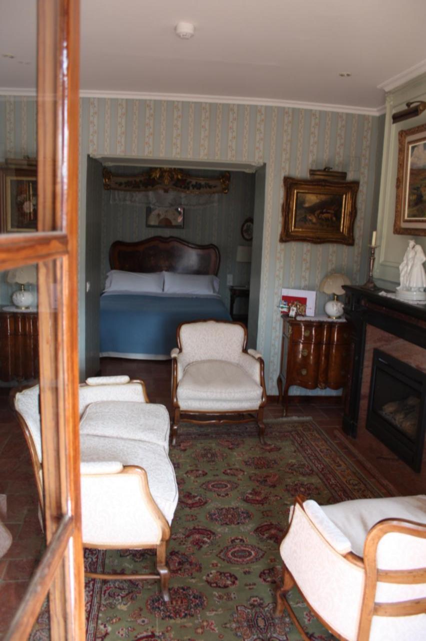 La Casa De Sebastian Guest House วาลเดร์โรเบรส ภายนอก รูปภาพ