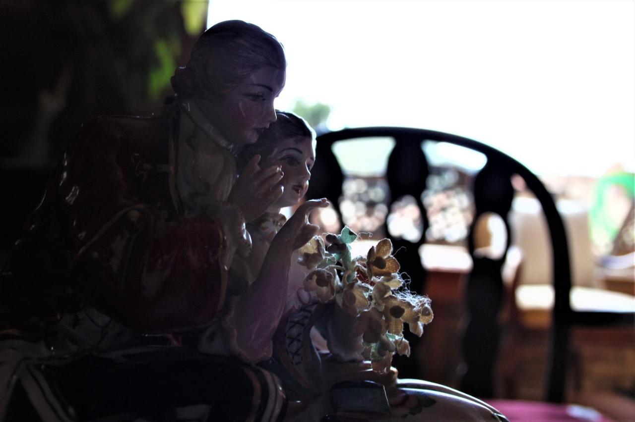 La Casa De Sebastian Guest House วาลเดร์โรเบรส ภายนอก รูปภาพ